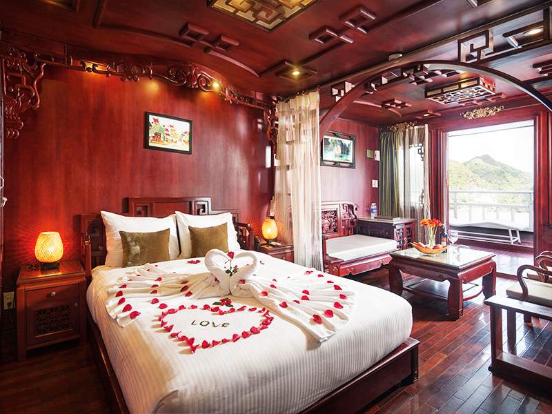 Royal Palace Cruise - Royal Suite With Balcony - 2 Pax/ Cabin (Location: 2nd Deck - Private Balcony)