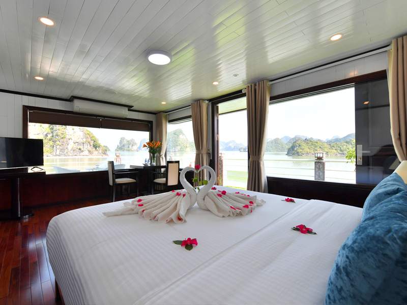 Sapphire Cruise - Suite On Top Cabin - 2 Pax/ Cabin (Location: 3rd Deck - Private Terrace)