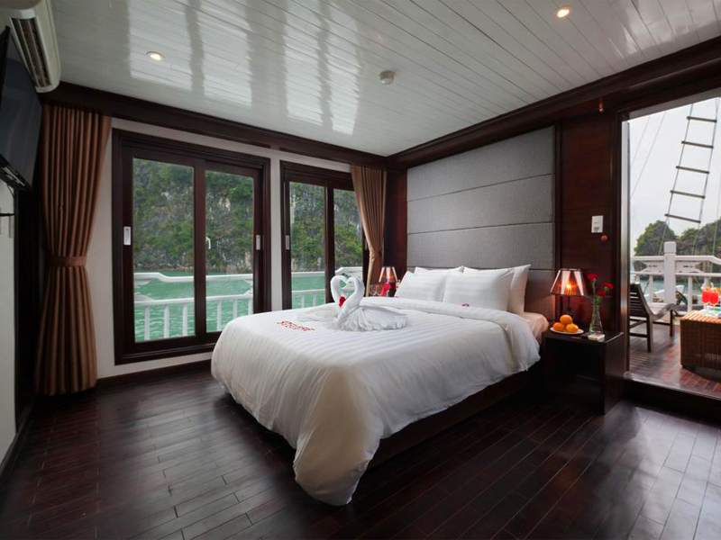 Stellar Cruise - Honeymoon Suite Ocean View - 2 Pax/ Cabin (Location: 2nd Deck - Large Private Balcony)