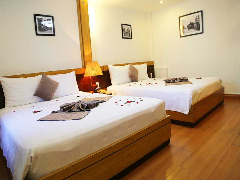 Family Holiday Hotel - Standard Family Room - Small Room with Small Balcony