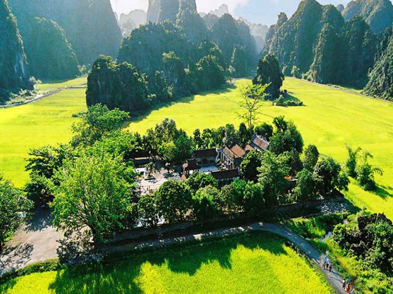 Hoa Lu - Trang An -  Ninh Binh - 1 Day